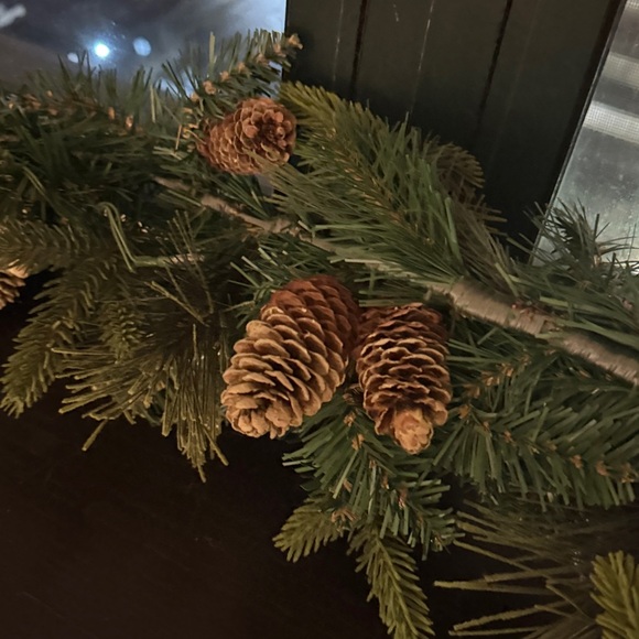 Christmas Decoration Wreath New in a Box, NWT - Picture 5 of 7